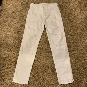 American Eagle - New Distressed White Jeans